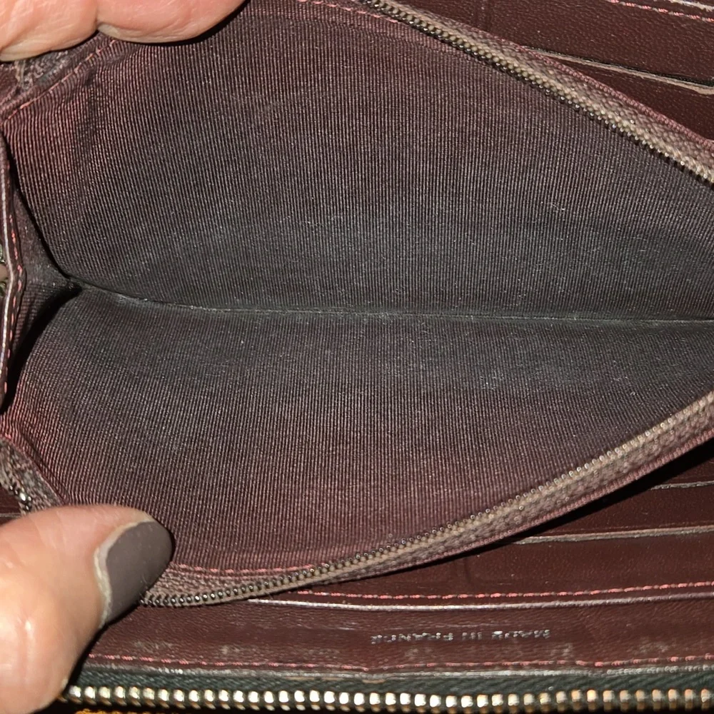 CHANEL Black Calfskin Leather Long Zip Top Wallet Brass Hardware Authentic COA - Picture 9 of 16